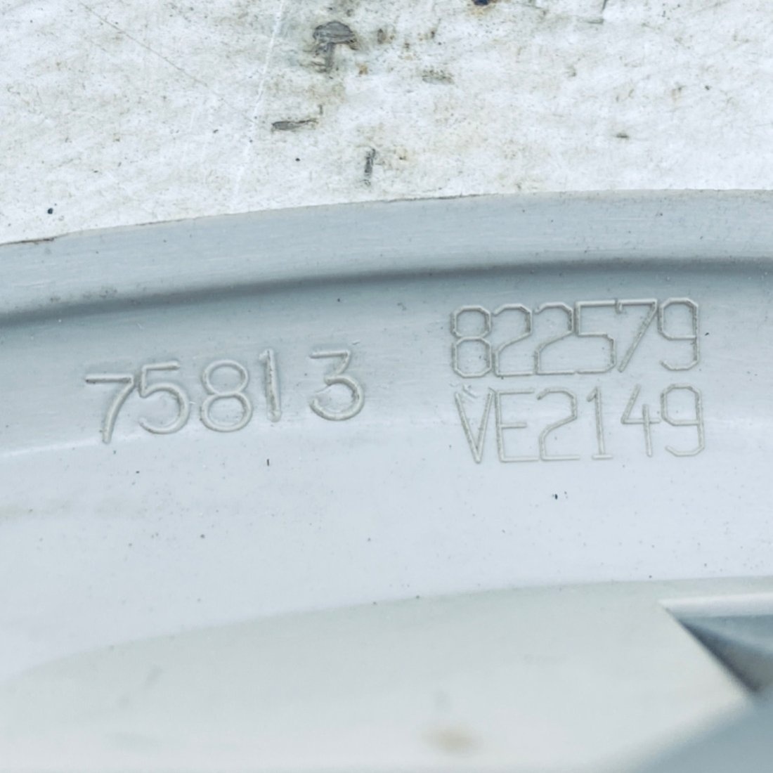 Крючок для одежды к Chrysler Voyager 2005