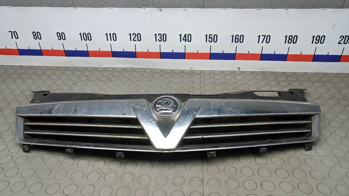 Решетка радиатора к Opel Astra 2009