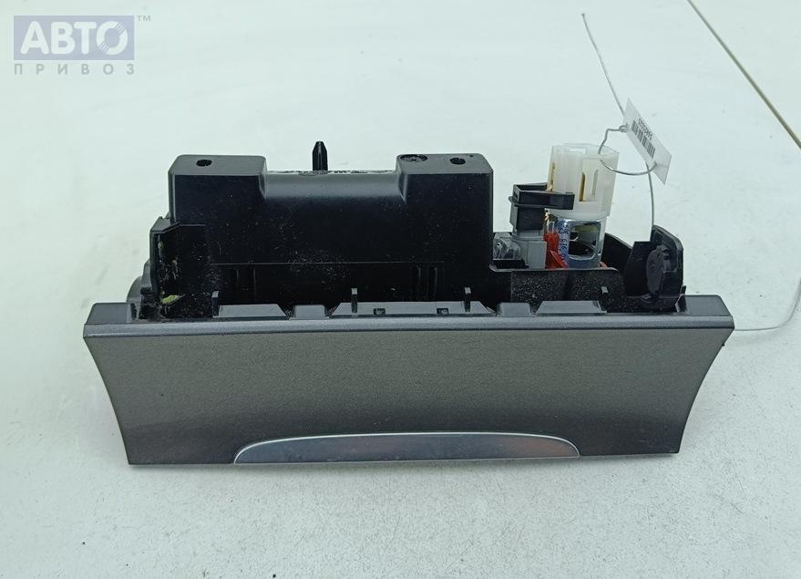 Пепельница к Volkswagen Passat 2009