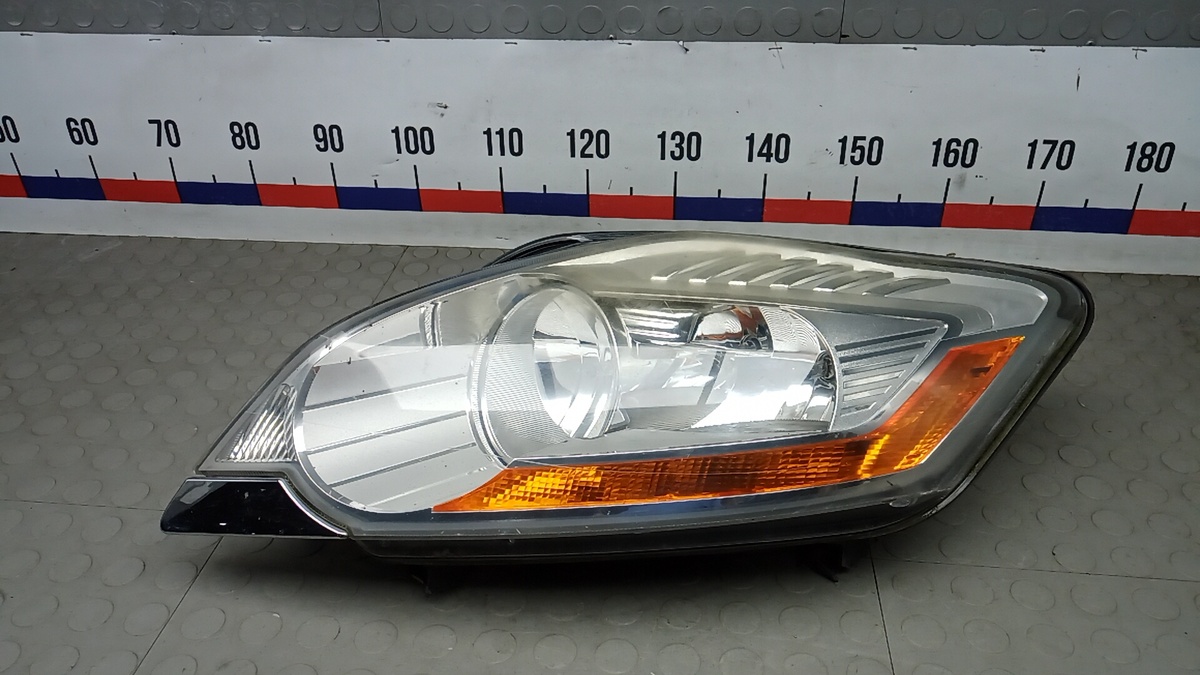 Фара левая к Ford Kuga 2009