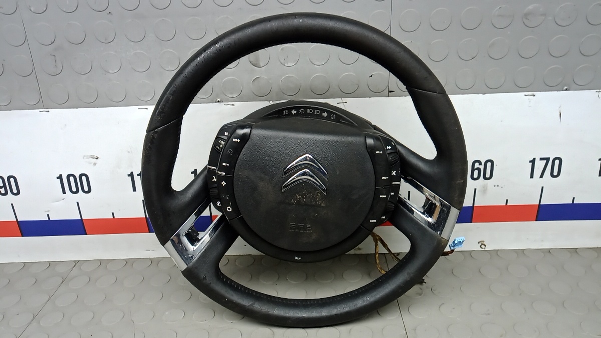 Руль к Citroen C4 Picasso 2010