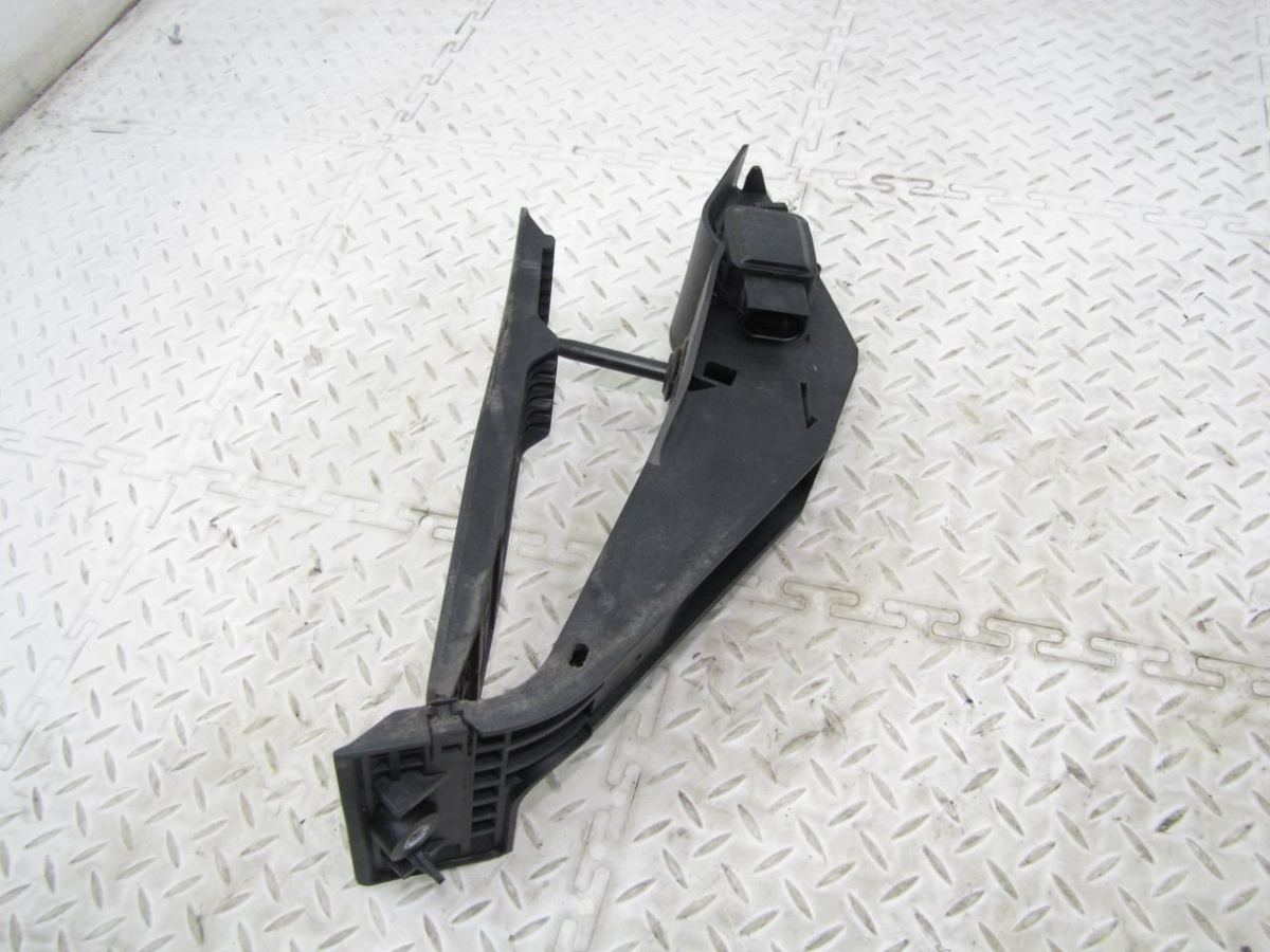 Педаль газа к BMW X3 2003