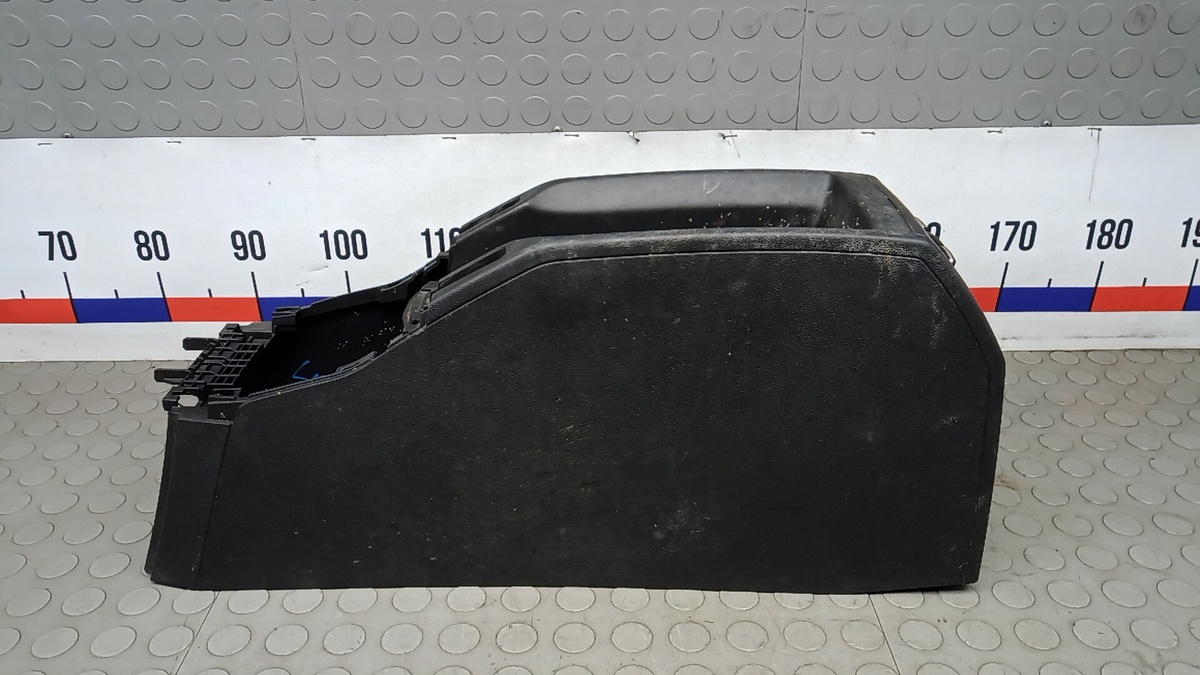 Подлокотник к Opel Zafira 2007