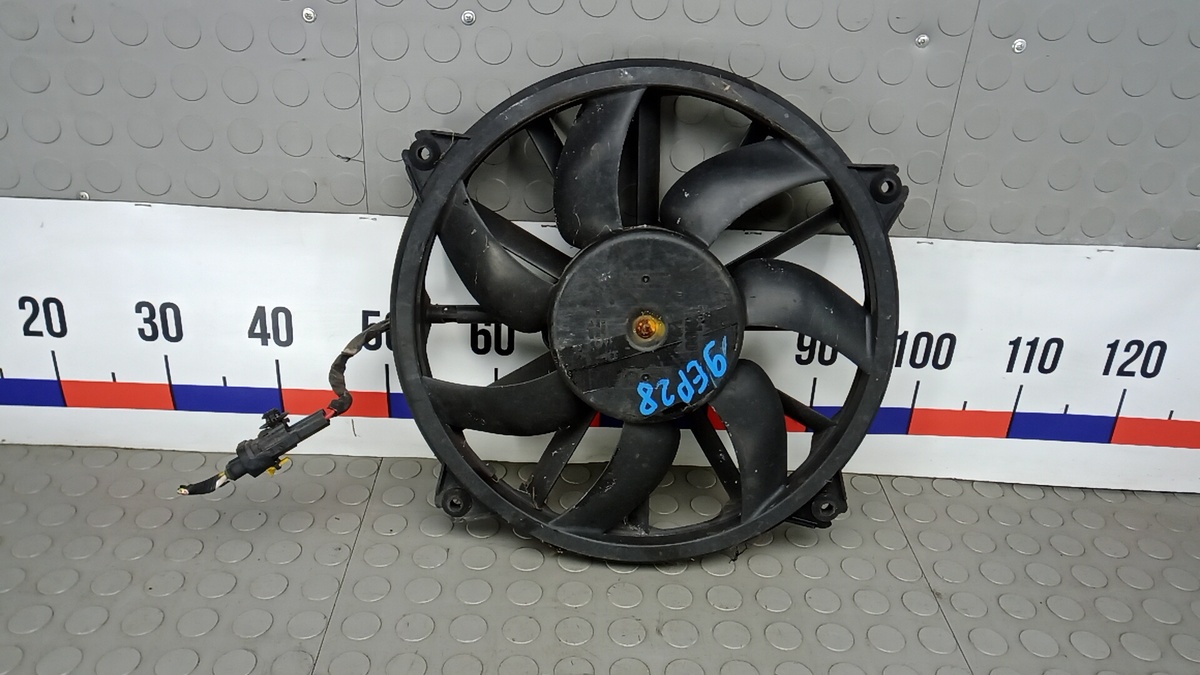 Вентилятор радиатора к Peugeot 3008 2011