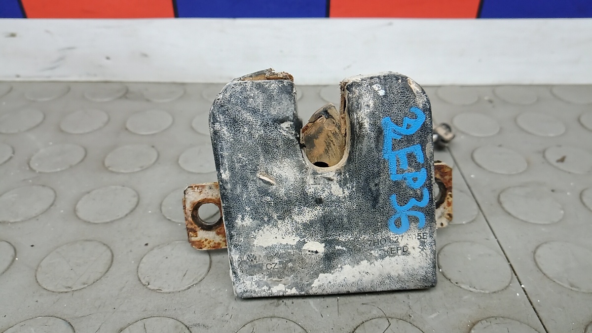 Замок двери к Volkswagen Transporter 2005