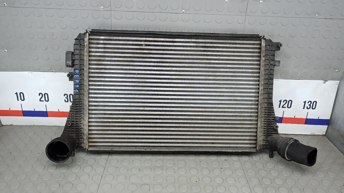 Интеркулер к Volkswagen Golf 2011