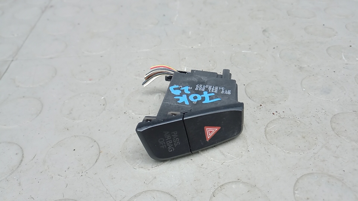 Кнопка  к Audi A5 2012