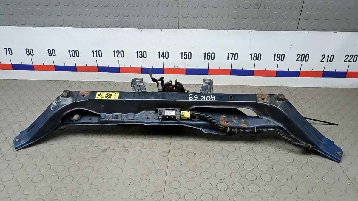 Рамка капота к Nissan Note 2007