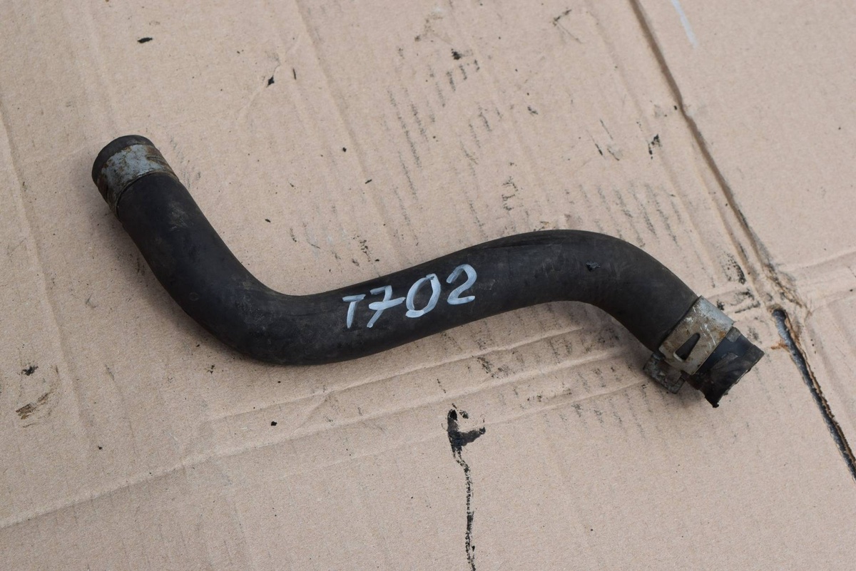 Патрубок к Toyota Yaris 2009
