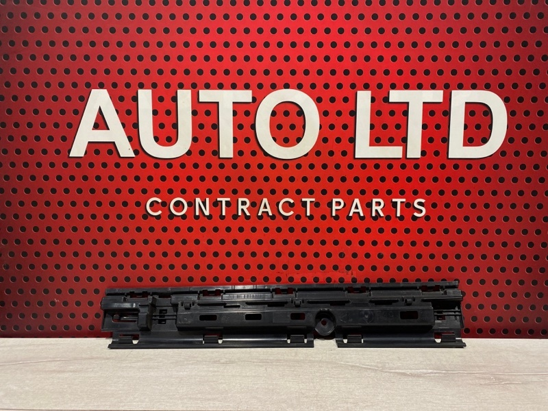 Кронштейн крепления порога к BMW X2 2021