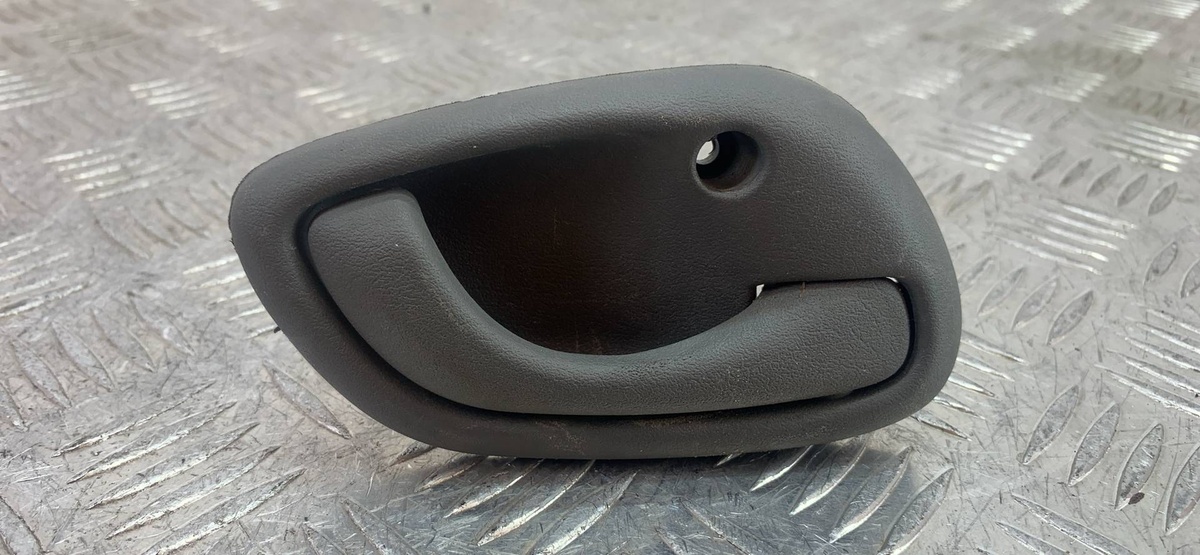 Ручка внутренняя передняя правая к Mazda 5 2008