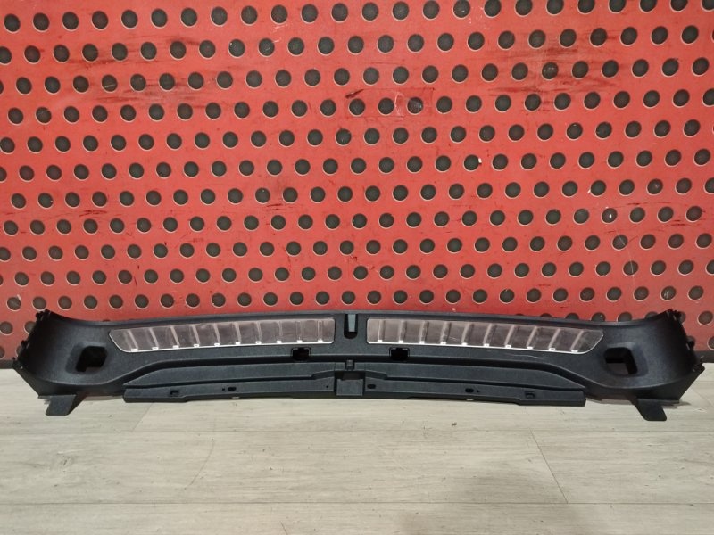 Накладка замка багажника к BMW iX3 2022