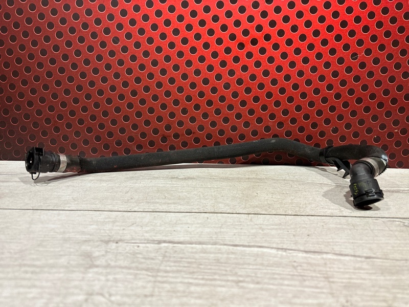 Патрубок к BMW X1 2019