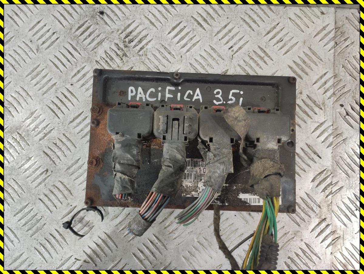 Блок управления двигателем к Chrysler Pacifica 2004