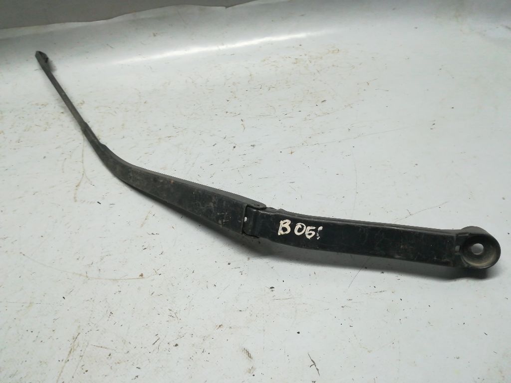 Щеткодержатель к Mazda 6 2003