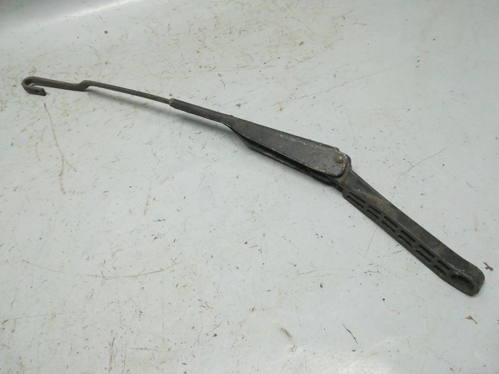 Щеткодержатель к Renault 19 1990