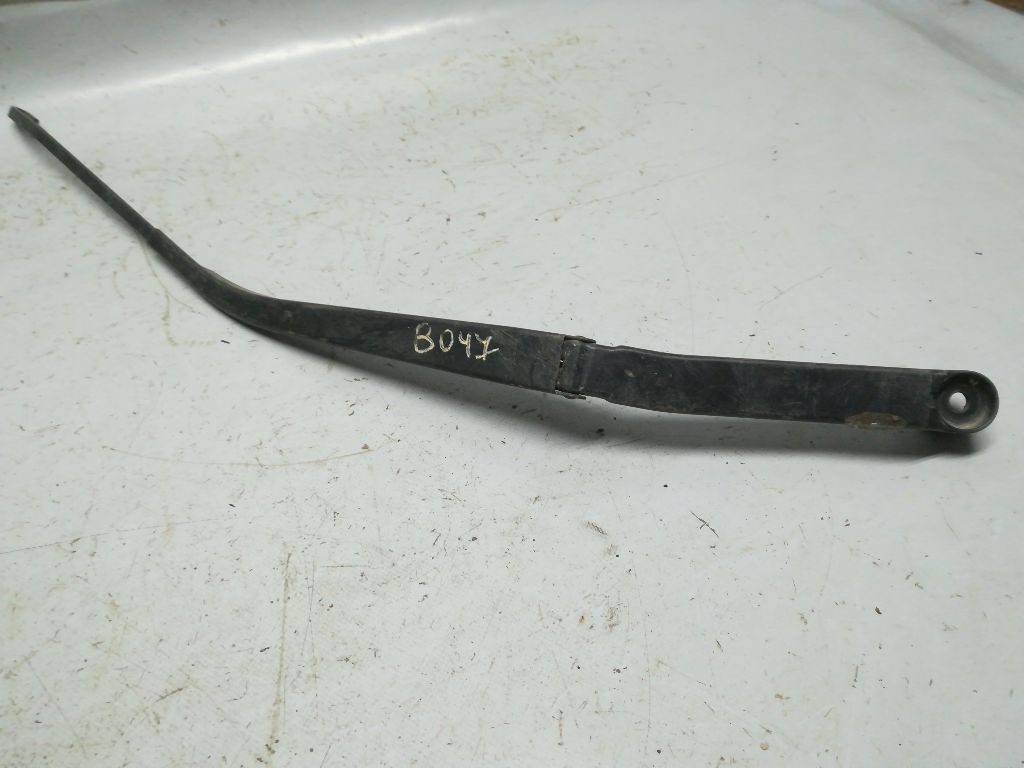 Щеткодержатель к Mazda 6 2003