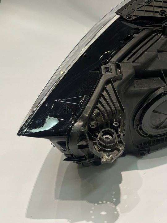 Фара правая к Audi Q3 2018
