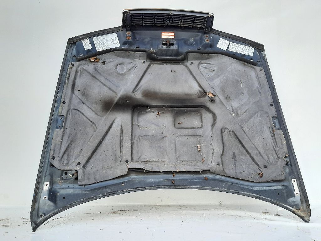 Капот к Mazda 929 1989