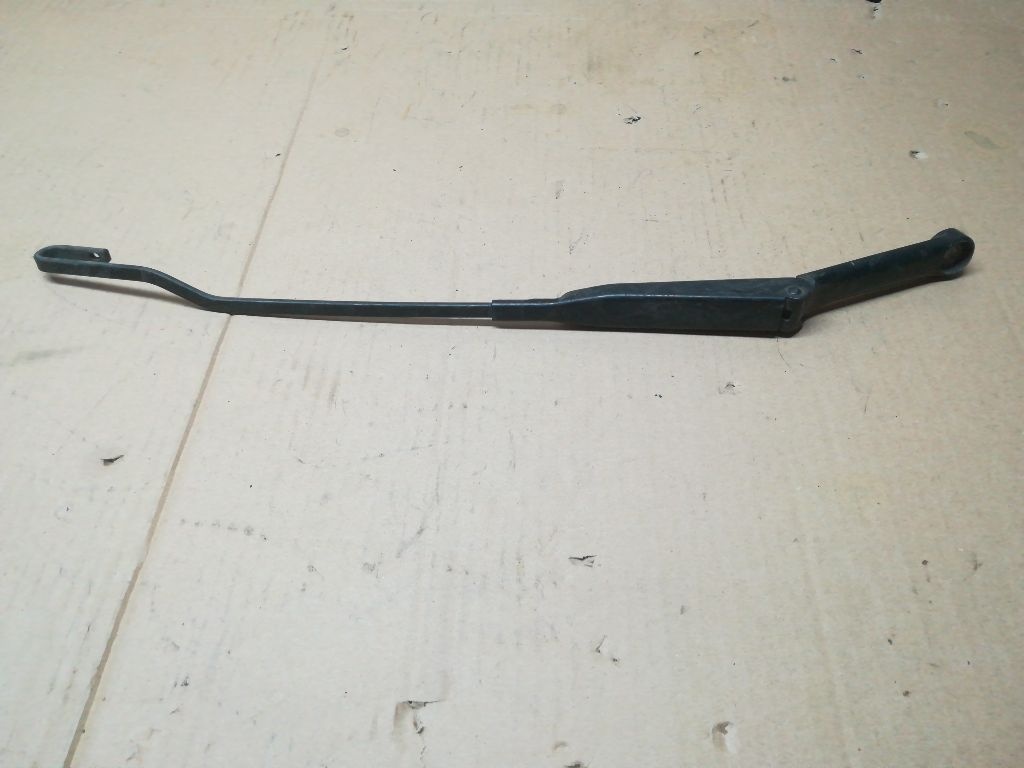 Щеткодержатель к Audi A4 1997