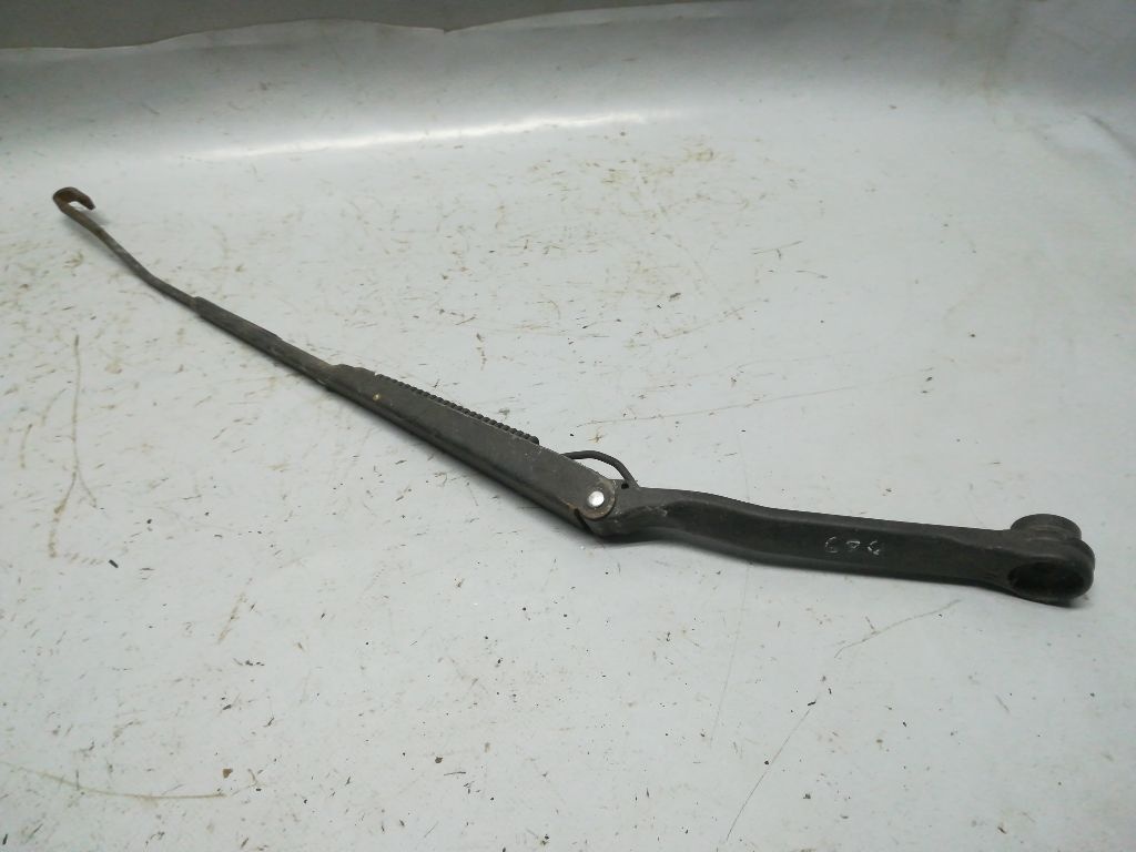 Щеткодержатель к Mazda 626 1996
