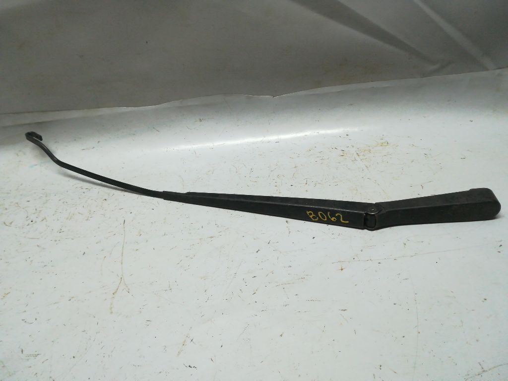 Щеткодержатель к Ford Focus 2001
