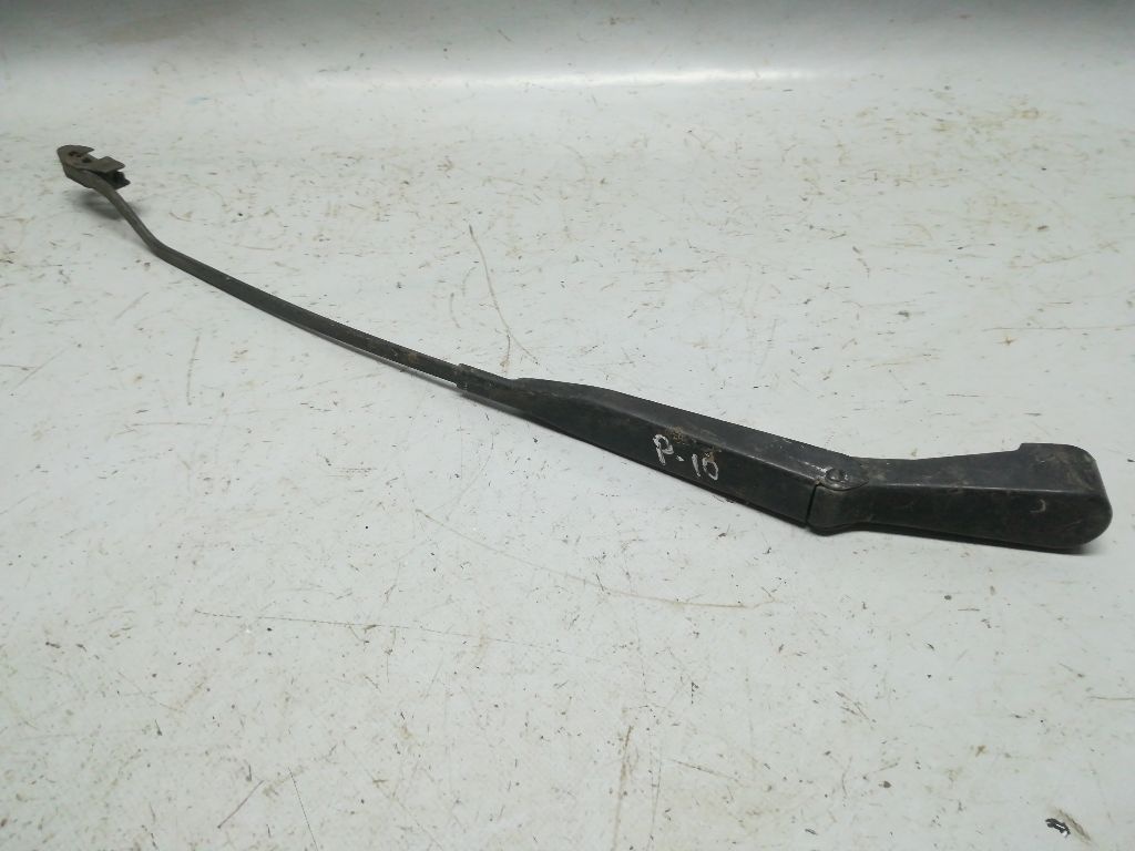 Щеткодержатель к Nissan Primera 1997