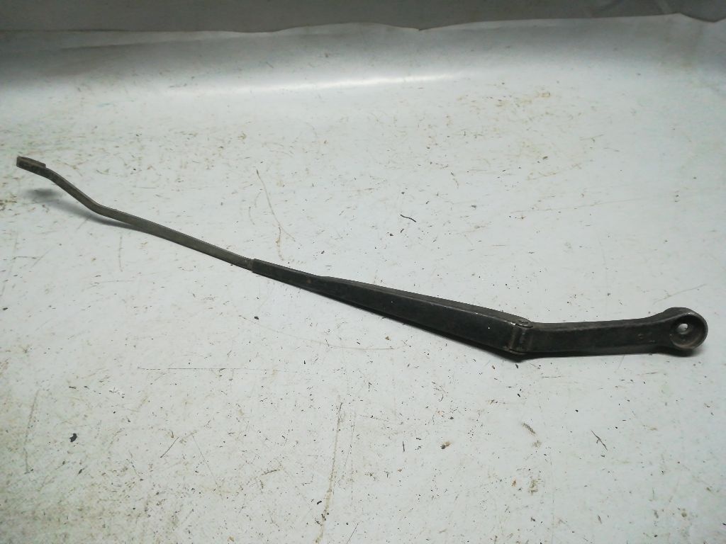 Щеткодержатель к Mazda 323 1999