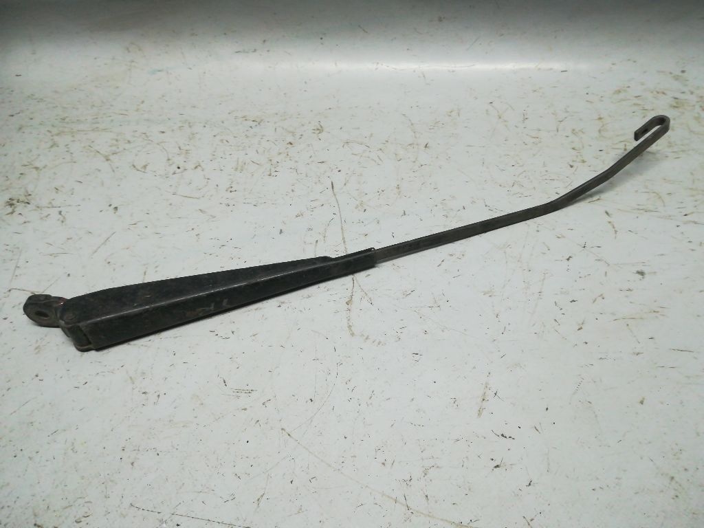Щеткодержатель к Nissan  1997