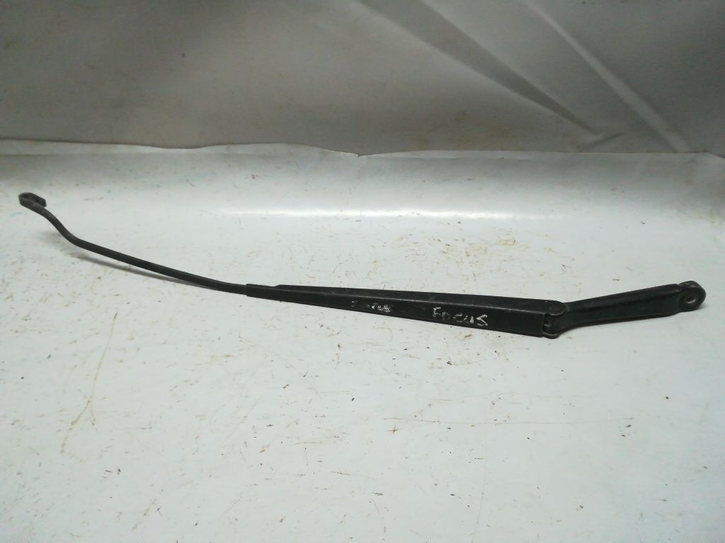 Щеткодержатель к Ford Focus 2001