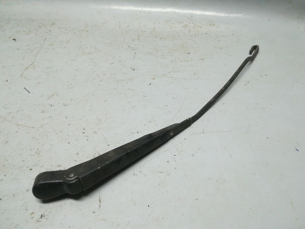 Щеткодержатель к Hyundai Pony 1993