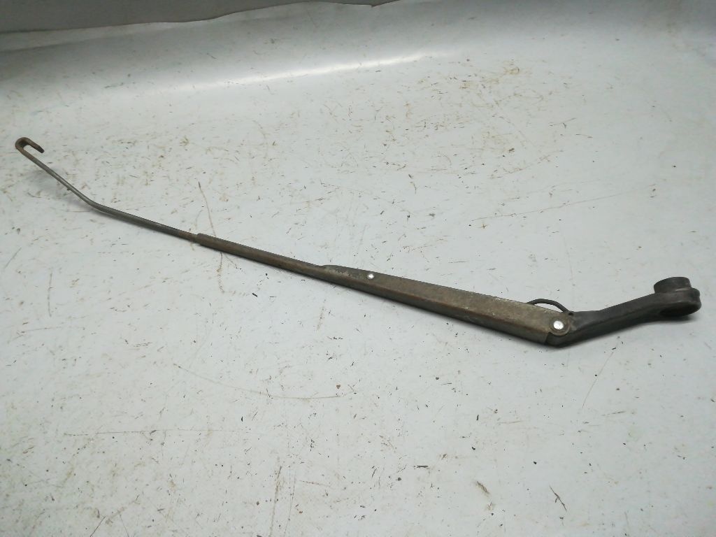 Щеткодержатель к Mazda 626 1996