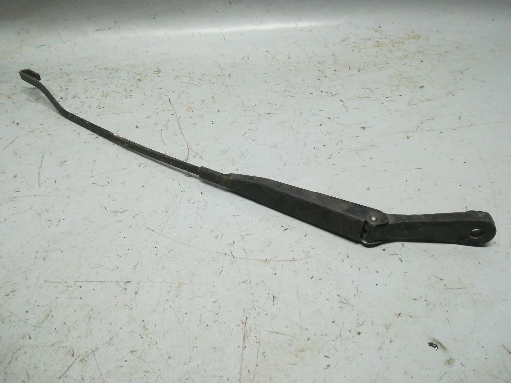 Щеткодержатель к Nissan Primera 1997