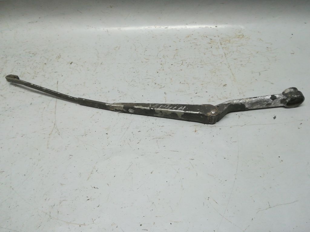 Щеткодержатель к Kia Sephia 1995