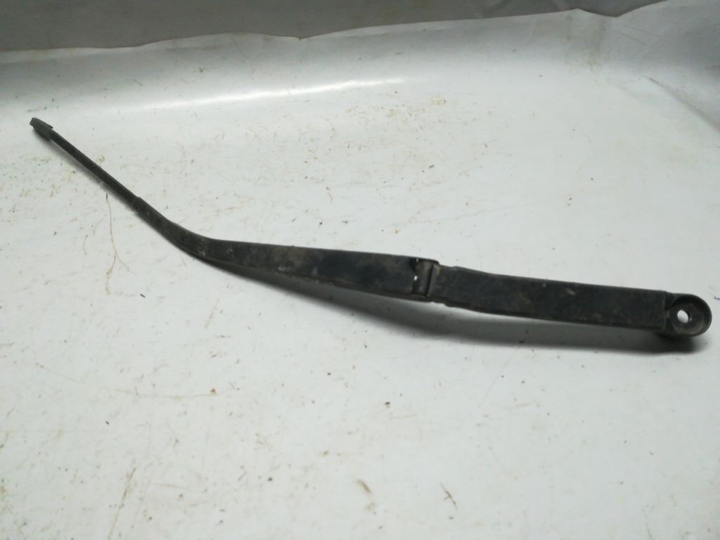 Щеткодержатель к Mazda 6 2003