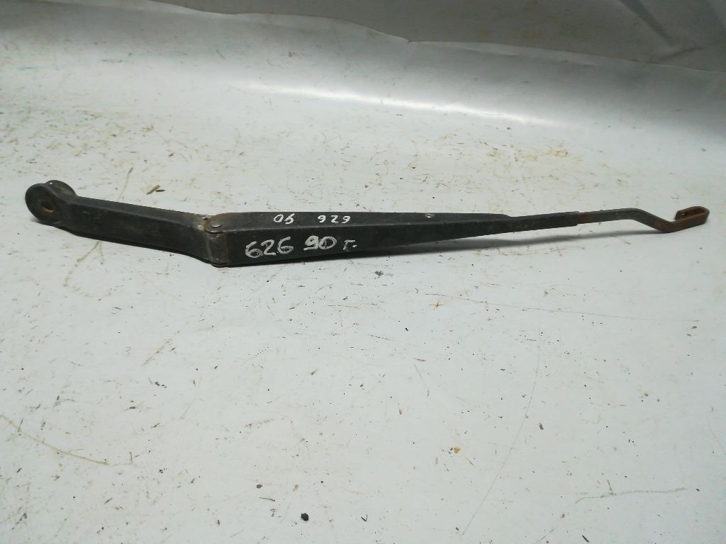 Щеткодержатель к Mazda 626 1990