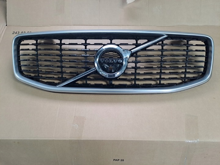 Решетка радиатора к Volvo XC40 2022
