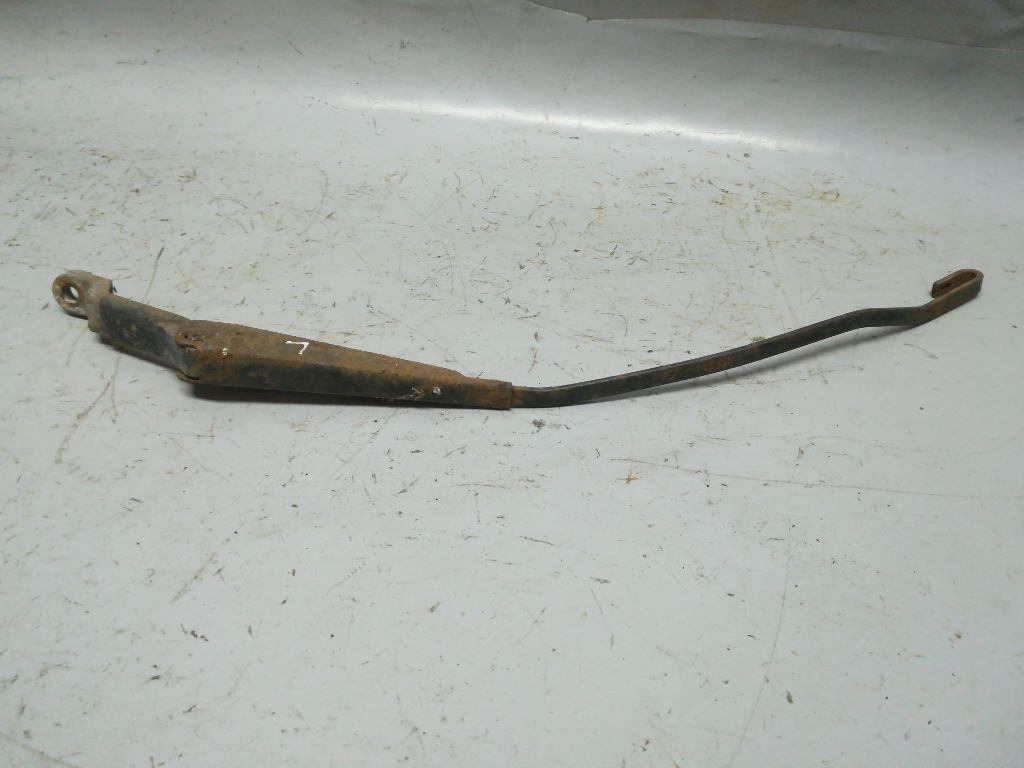 Щеткодержатель к Daewoo Espero 1995