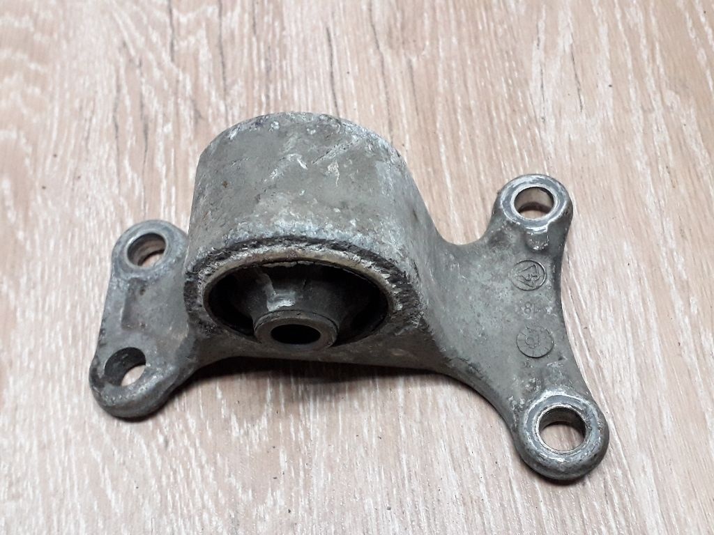 Подушка рамы к Peugeot 406 1997