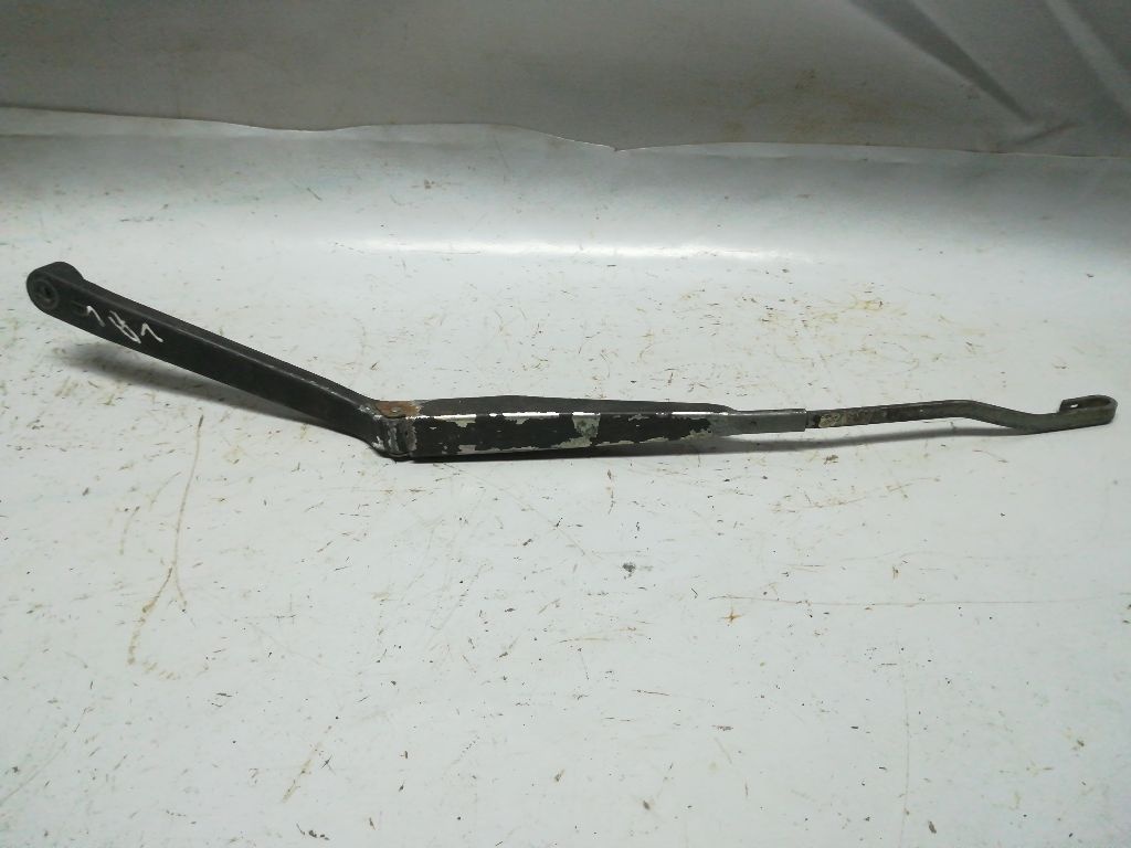 Щеткодержатель к Hyundai Lantra 1993