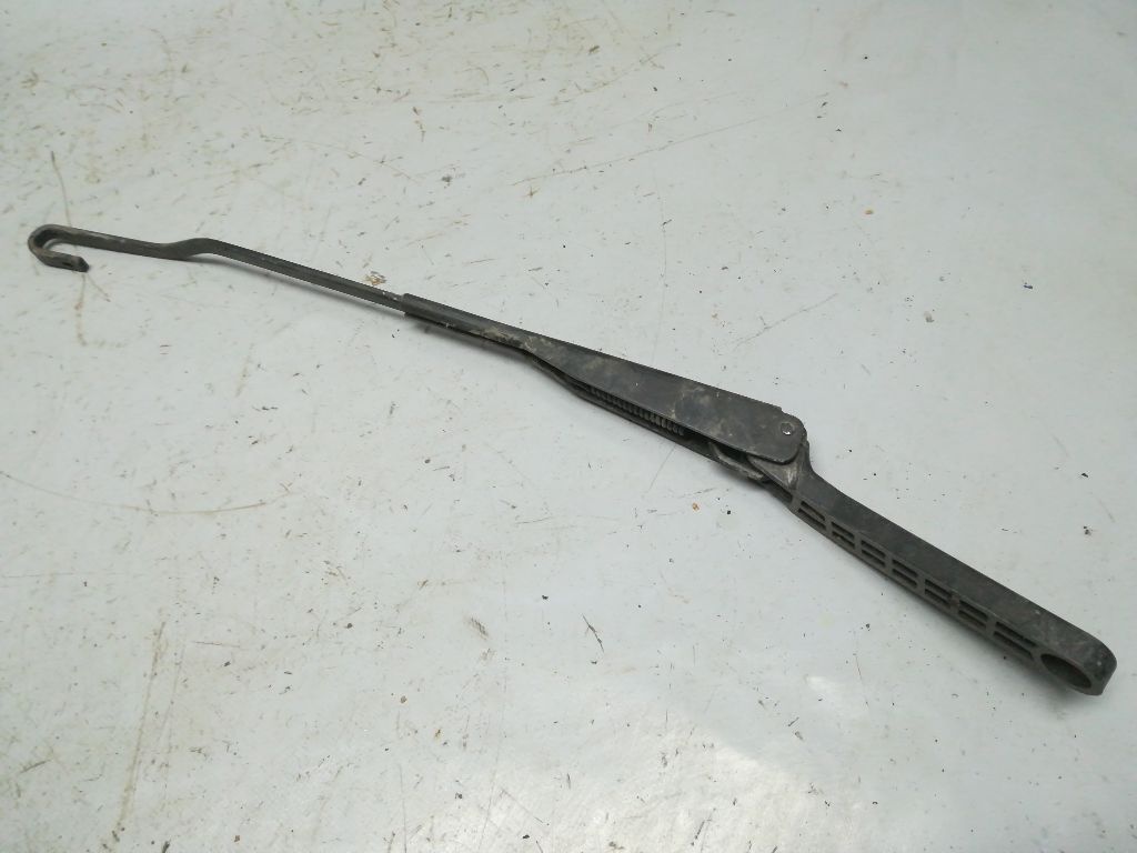 Щеткодержатель к Renault 19 1990