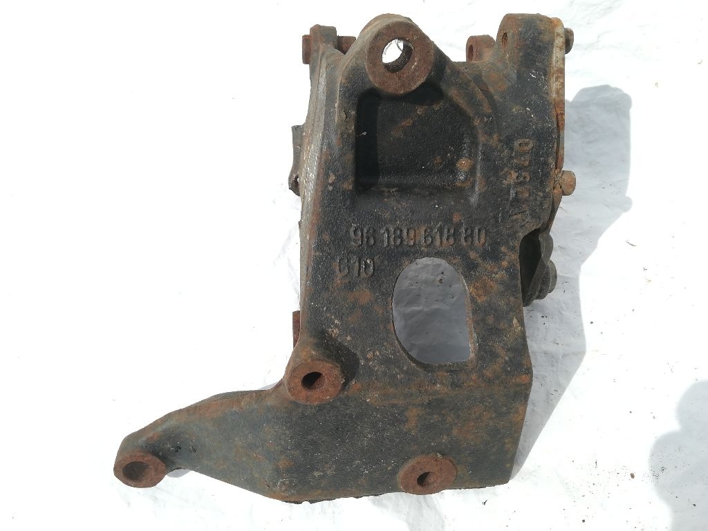 Кронштейн генератора к Peugeot 306 1998