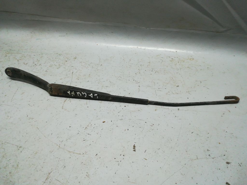 Щеткодержатель к Renault Laguna 1998