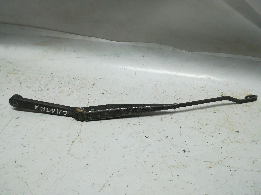 Щеткодержатель к Hyundai Lantra 1993