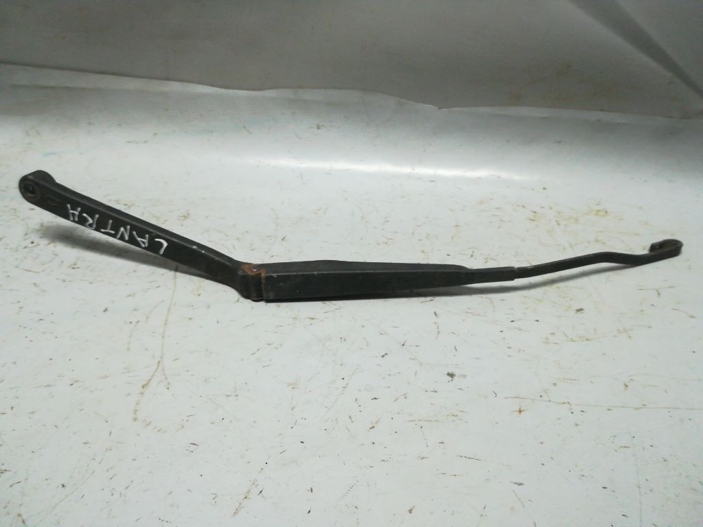 Щеткодержатель к Hyundai Lantra 1993