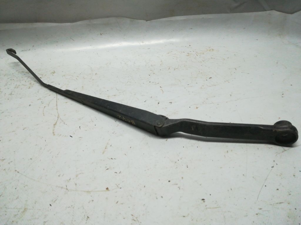 Щеткодержатель к Mazda 6 2003