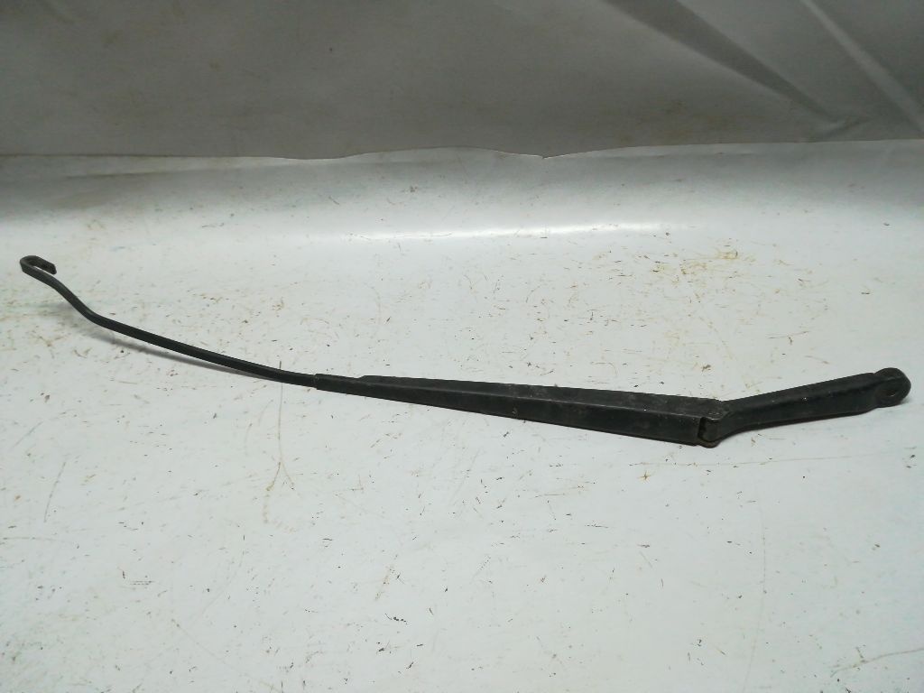 Щеткодержатель к Ford Focus 2001