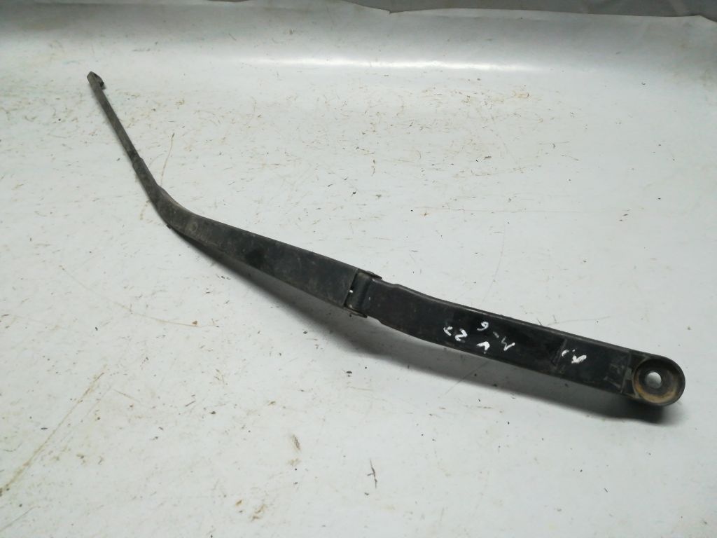 Щеткодержатель к Mazda 6 2003
