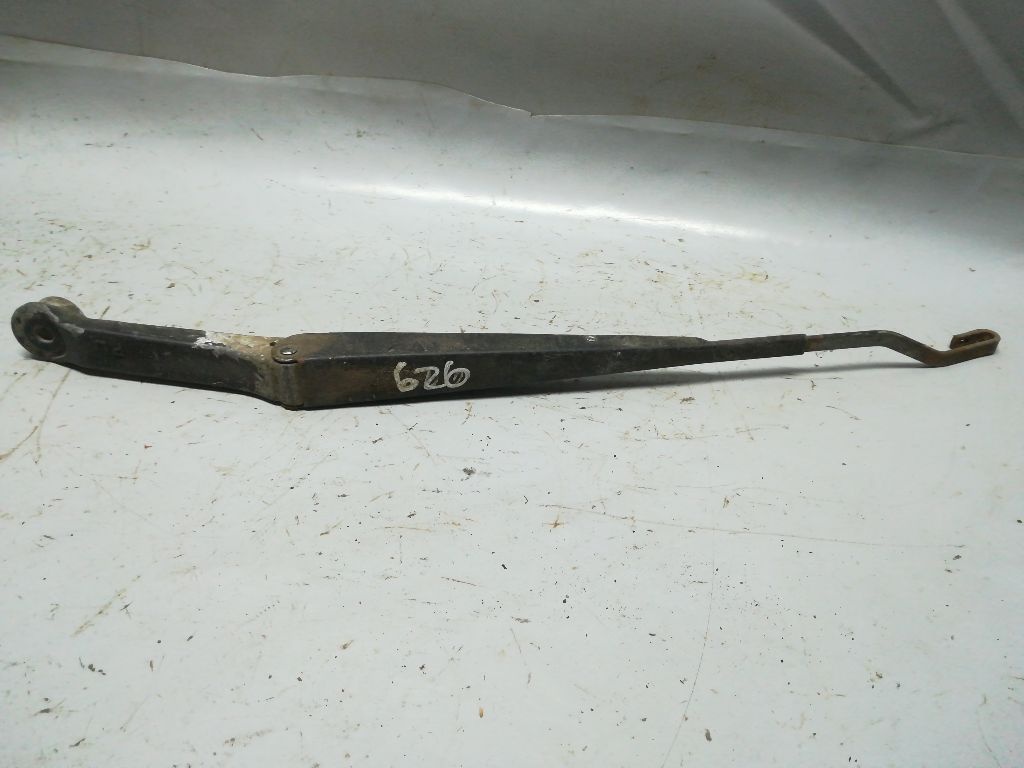 Щеткодержатель к Mazda 626 1990