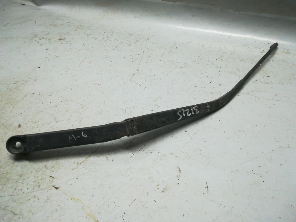 Щеткодержатель к Mazda 6 2003